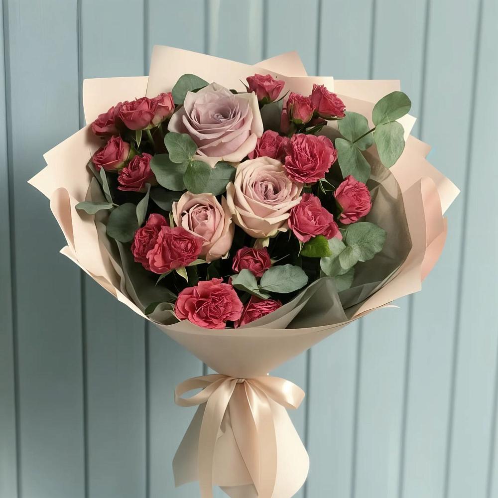 Букет цветов из: Гвоздики и Розы в Изоплите