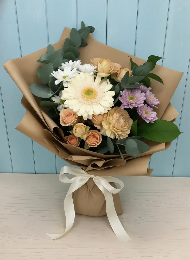 Букет цветов из: Герберы и Хризантемы в Изоплите