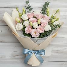 Букет цветов из:  Лизиантусы в Изоплите