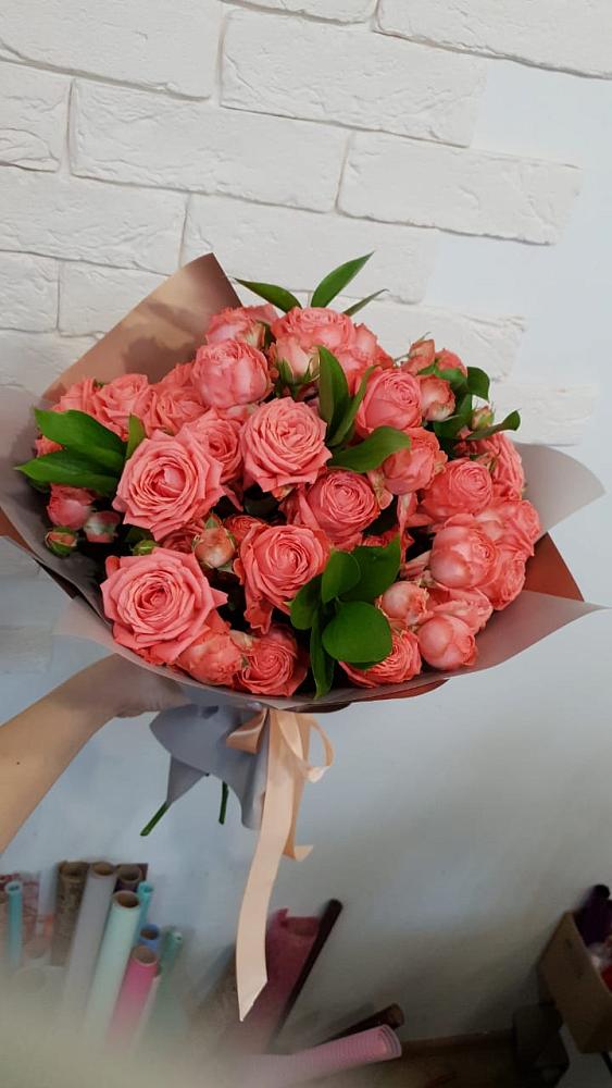 Букет цветов из: Розы в Изоплите