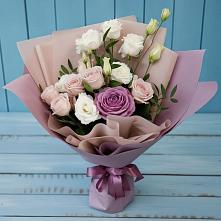 Букет цветов из:  Розы и Лизиантусы в Изоплите