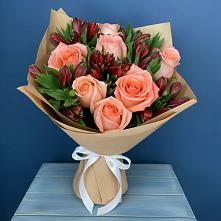 Букет цветов из:  Розы и Альстромерии в Изоплите