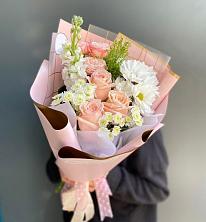 Букет цветов из:  Хризантемы и Розы в Изоплите