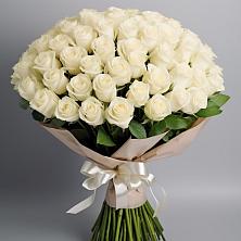 Букет 101 беля роза Белоснежка в Изоплите