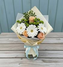 Букет цветов из:  Герберы, Розы и Хризантемы в Изоплите