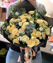 Букет цветов из:  Розы и Лизиантусы #REPLACE_PRED# Изоплите